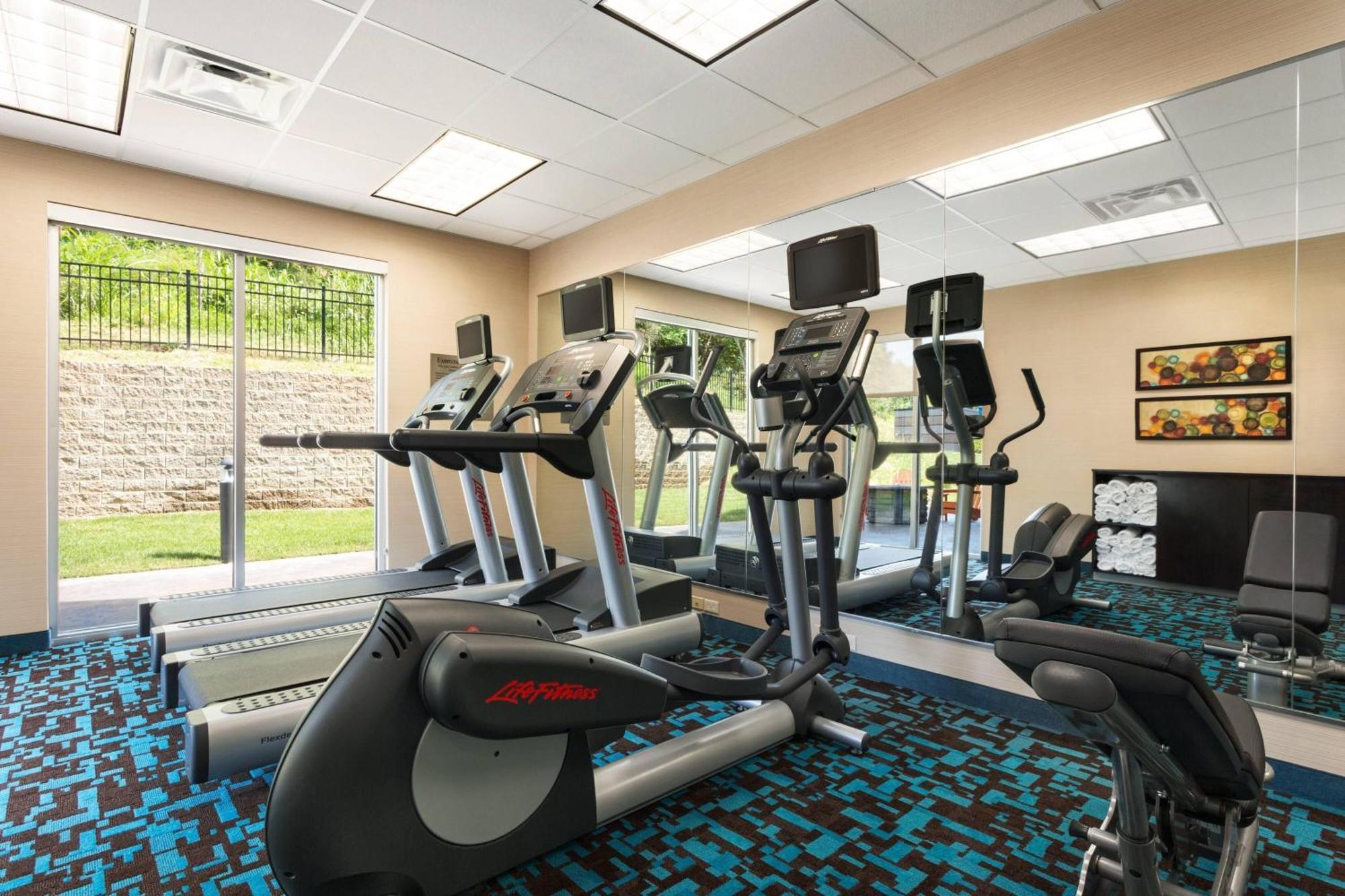 Fairfield Inn & Suites By Marriott Атенс Экстерьер фото