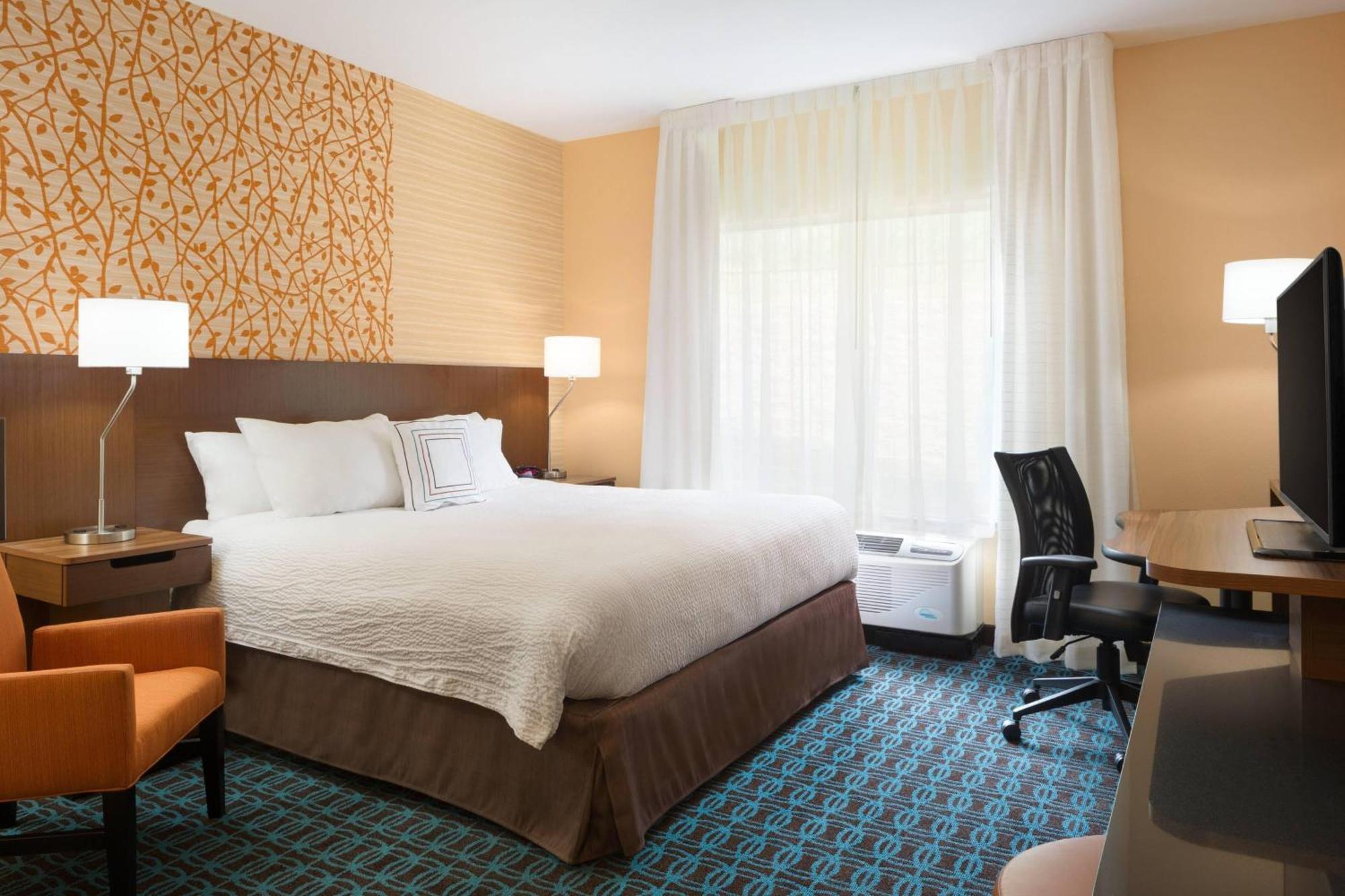 Fairfield Inn & Suites By Marriott Атенс Экстерьер фото
