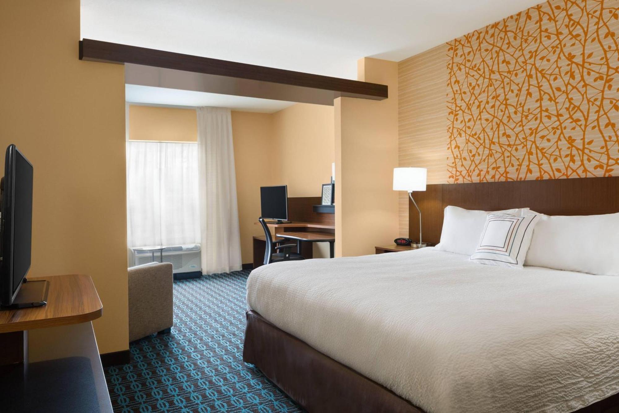 Fairfield Inn & Suites By Marriott Атенс Экстерьер фото